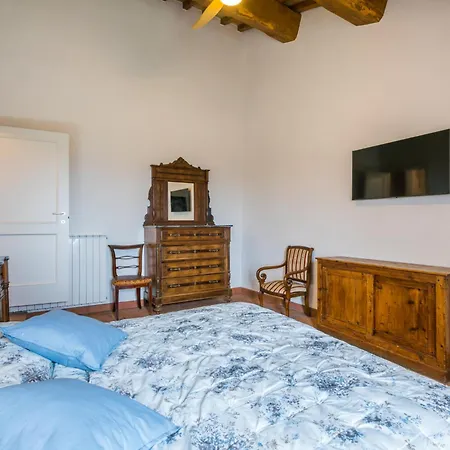Apartment Le Rondini By Interhome