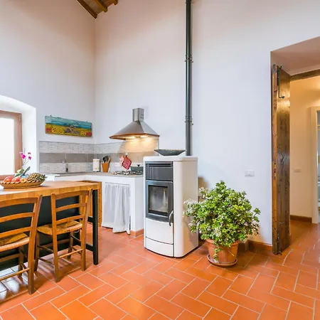 Apartment Le Rondini By Interhome